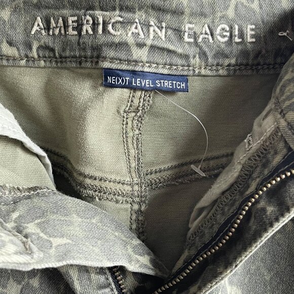 American Eagle NEW Hi-Rise Mini Skirt Ne(x)t Level Size 4 Stretch Green Leopard - Picture 4 of 8